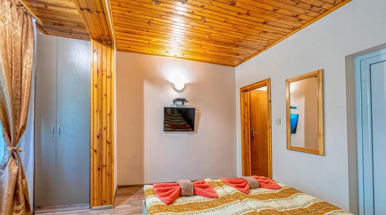 Крушун - Единствена На Метри От Водопадите, Krushun - The Only Stay Just Meters From The Waterfalls 克鲁舒纳 外观 照片